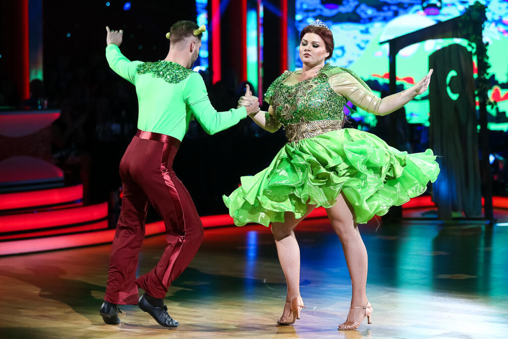 3. kolo tanečnej súťaže celebrít Lets Dance vysielanej naživo z Bratislavskej Incheby. Na snímke Eva Kramerová a Lukáš Hojdan