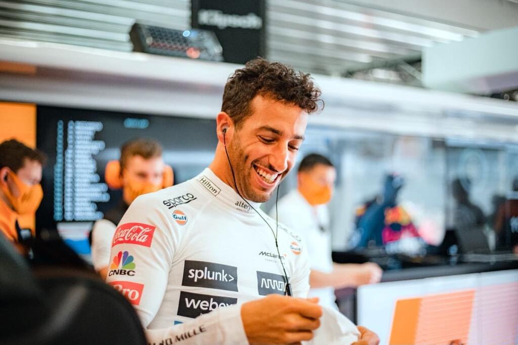 Daniel Ricciardo v minulosti jazdil za Red Bull Racing aj Renault.