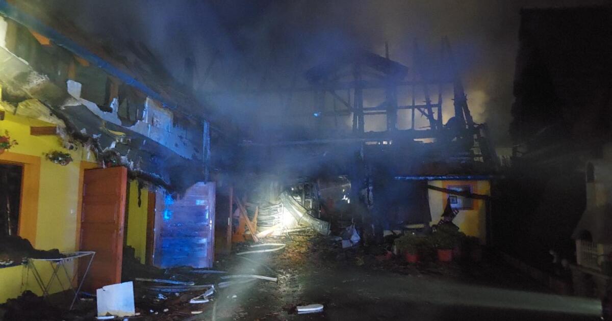 ÉNORME incendie près de Dolny Kubín : un bâtiment économique était en feu