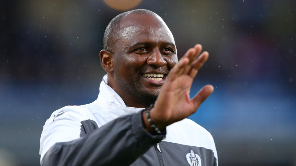 Patrick Vieira sa postaral o dôchodcov v domovoch sociálnych služieb v Nice