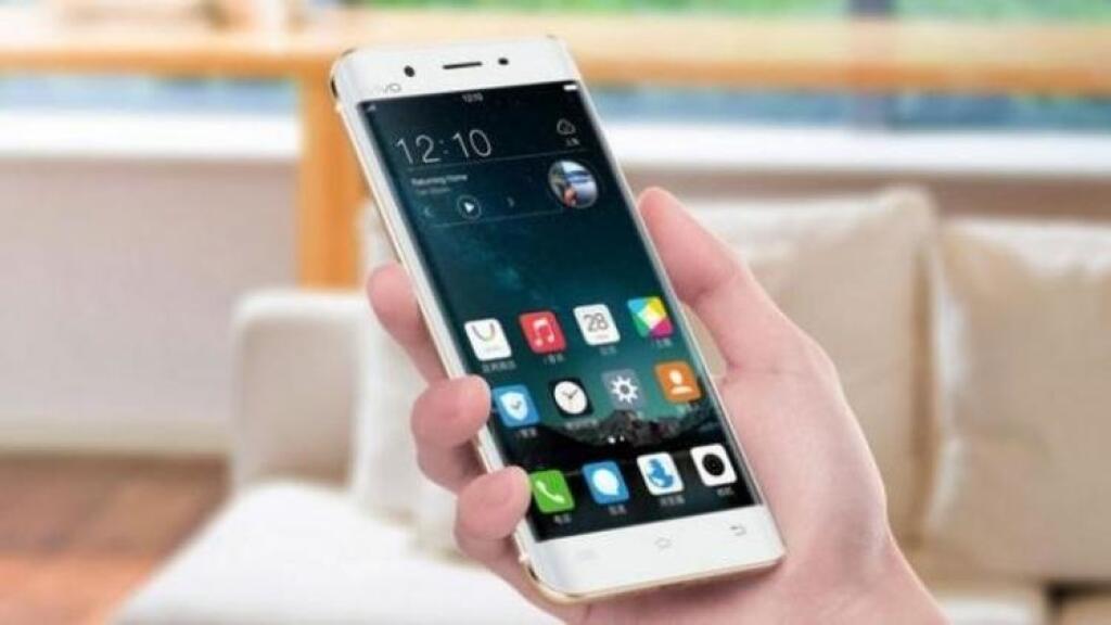 Galaxy S7 Edge má rekordného konkurenta, ktorého pomohol vytvoriť Samsung