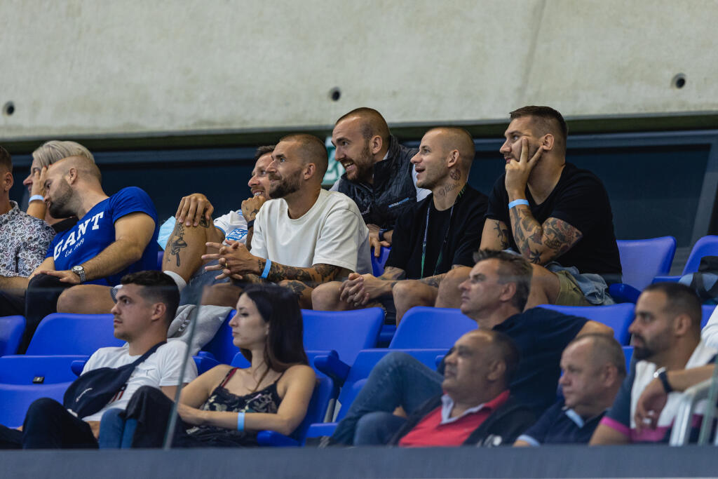 Na snímke Vladimír Weiss mladší v hľadisku počas zápasu F skupiny Európskej konferenčnej ligy medzi ŠK Slovan Bratislava a FC Kodaň.