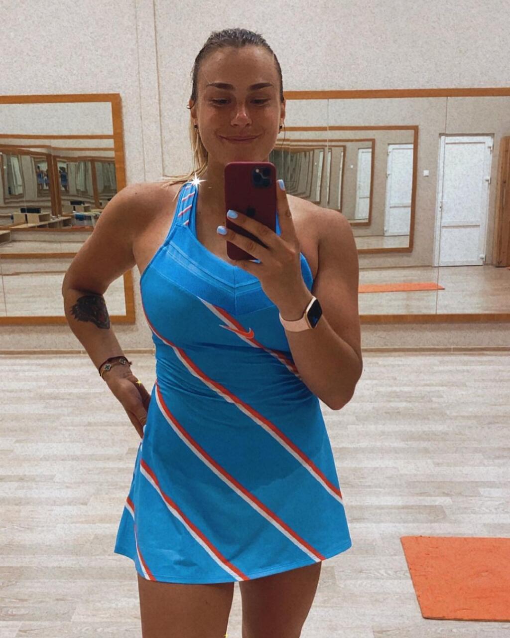 Aj Bieloruska Aryna Sabalenková sa vie pekne odviazať.