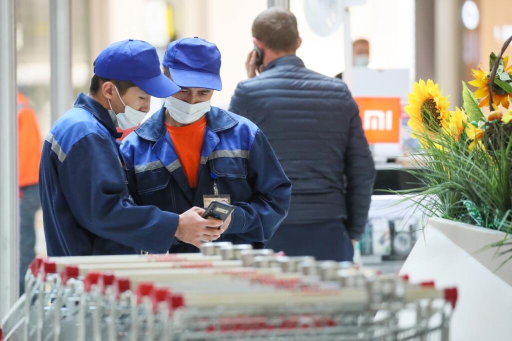 Aktuálne v Rusku: V utorok 28. septembra dosiahla krajina rekord v počte úmrtí na koronavírus. Od začiatku pandémie ich ešte nebolo viac ako 852 za jediný deň.