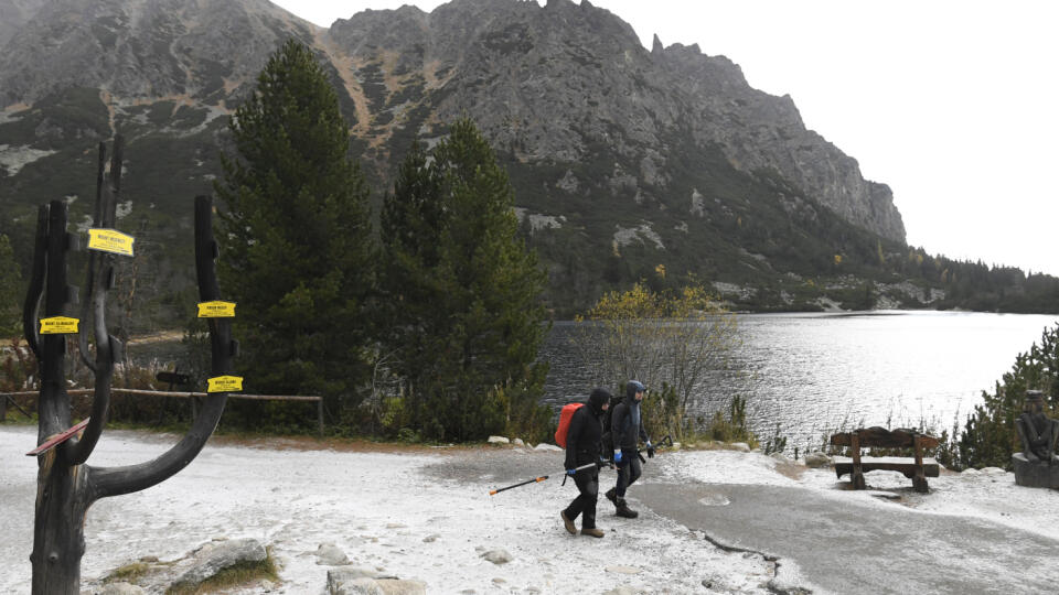 Letná sezóna sa vo Vysokých Tatrách končí: Od 1. novembra budú pre turistov otvorené iba vybrané turistické chodníky.