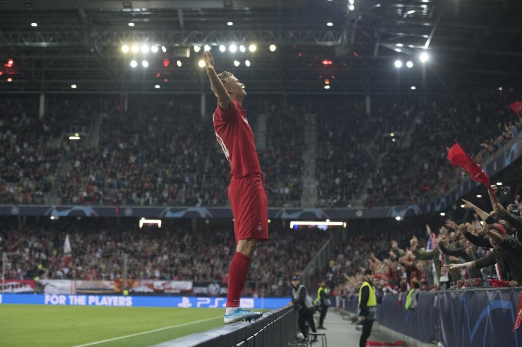 V súčasnosti 19-ročný Haaland svojimi výkonmi dobýja Európu.