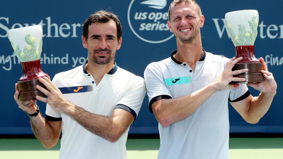 Slovenský tenista Filip Polášek s Chorvátom Ivanom Dodigom zvíťazili v nedeľňajšom finále štvorhry na turnaji ATP v Cincinnati.