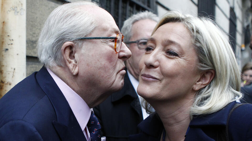 Jean-Marie Le Pen s dcérou Marine.