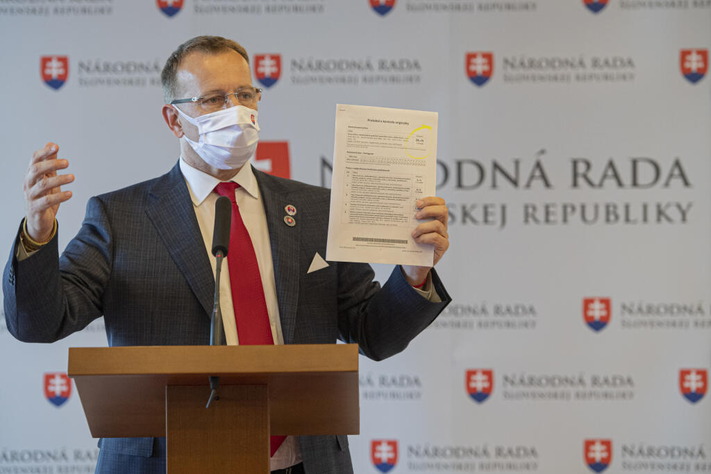 Na snímke predseda Národnej rady SR Boris Kollár počas brífingu ohľadom svojej diplomovej práce.  Bratislava, 23. júna 2020.  FOTO TASR - Michal Svítok