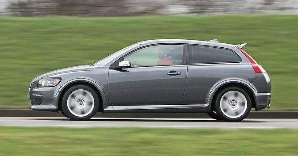 Volvo c30 1.6. Вольво с30 2022. Вольво с30 серая. Volvo c30 2.4.