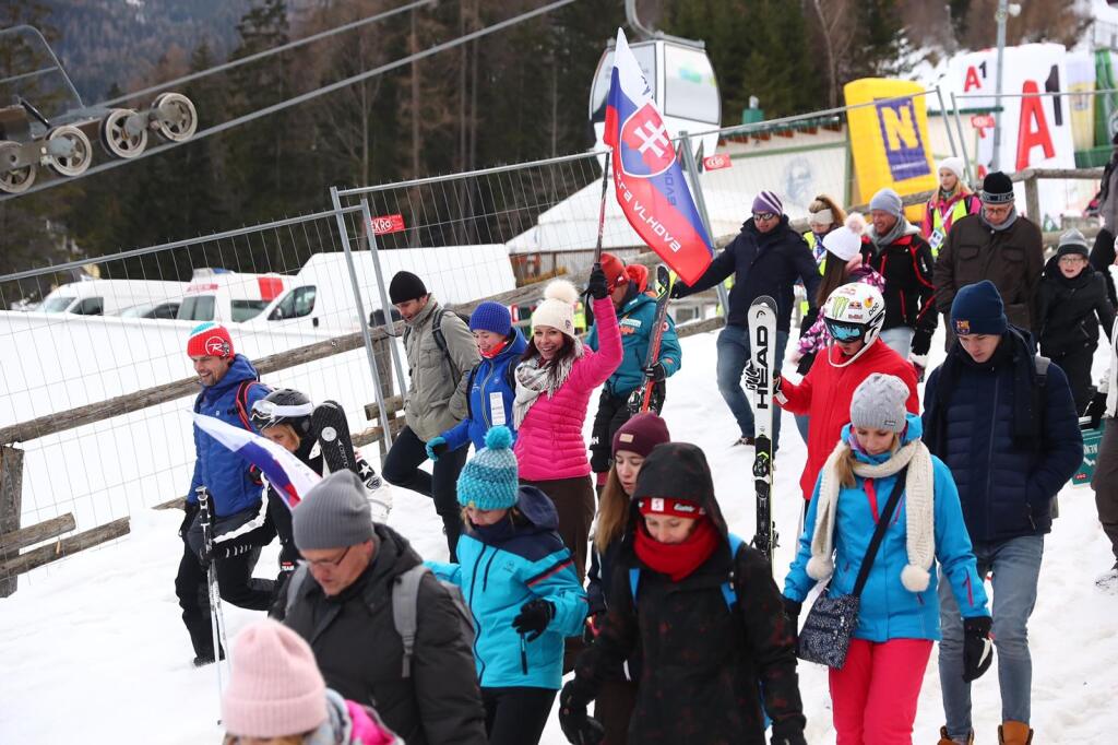 Slovenské vlajky sa v Semmeringu nestratili.