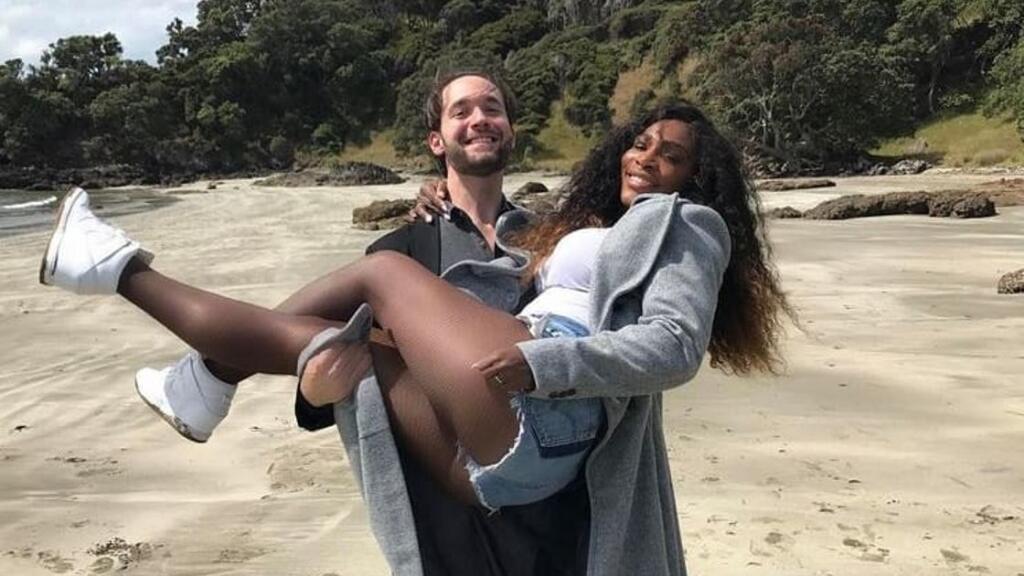 Serena v súčasnosti žiari šťastím. Vydala sa za internetového magnáta Alexiasa Ohaniana.