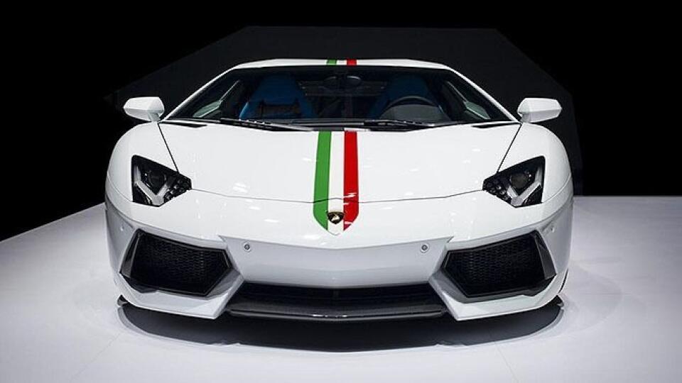 Lamborghini Aventador LP700-4 Nazionale