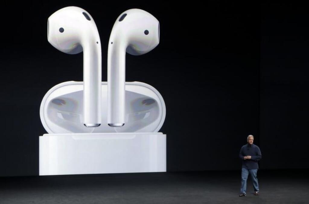 iPhone 7: Vodeodolný, s dvomi kamerami, no bežné slúchadlá nepripojíte