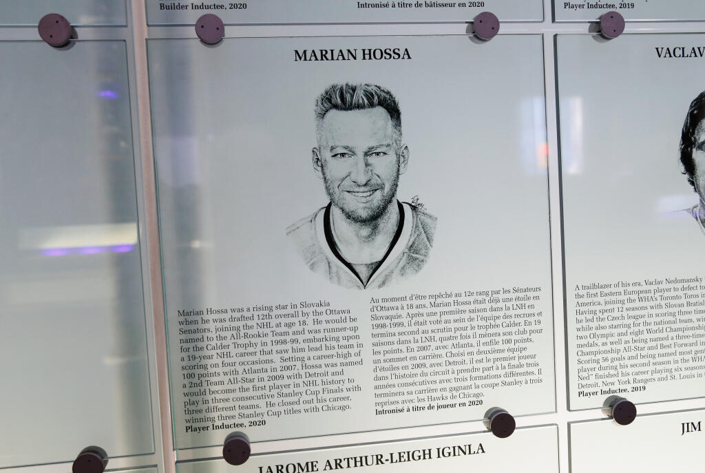 Marián Hossa má za sebou prvé formality spojené so vstupom do Siene slávy v Toronte.