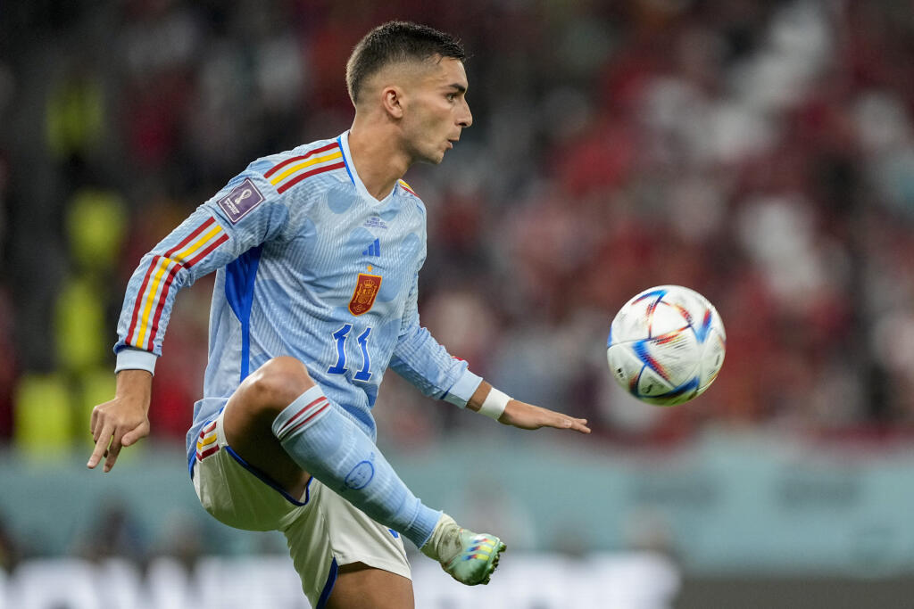 Španieli vypadli už v osemfinále a tréner Luis Enrique na lavičke reprezentácie skončil.