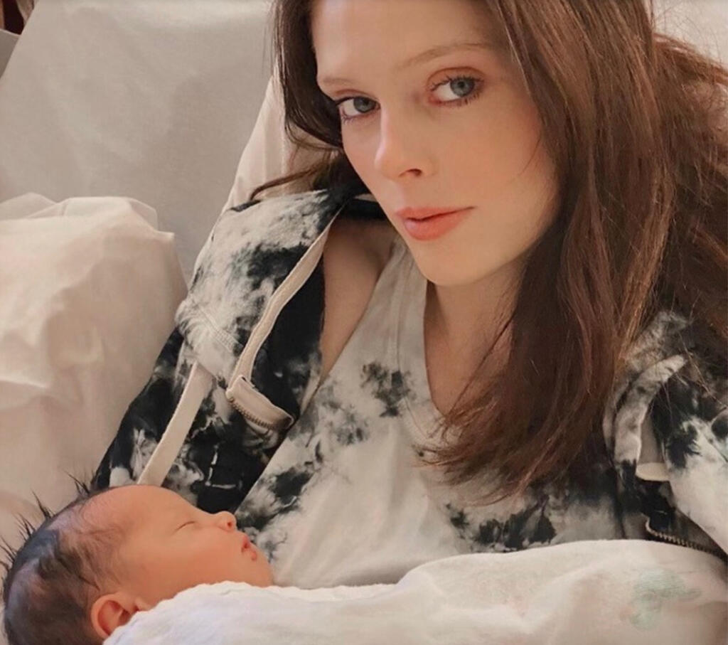 Topmodelka Coco Rocha porodila svoje tretie dieťa. dievčatko dostalo meno Iley Ryn Conran.