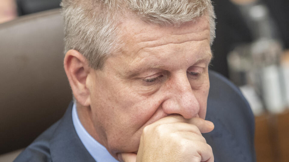 Na snímke minister zdravotníctva SR Vladimír Lengvarský (nominant OĽaNO) počas 106. rokovania vlády SR v Bratislave v stredu 28. septembra 2022. FOTO TASR - Martin Baumann