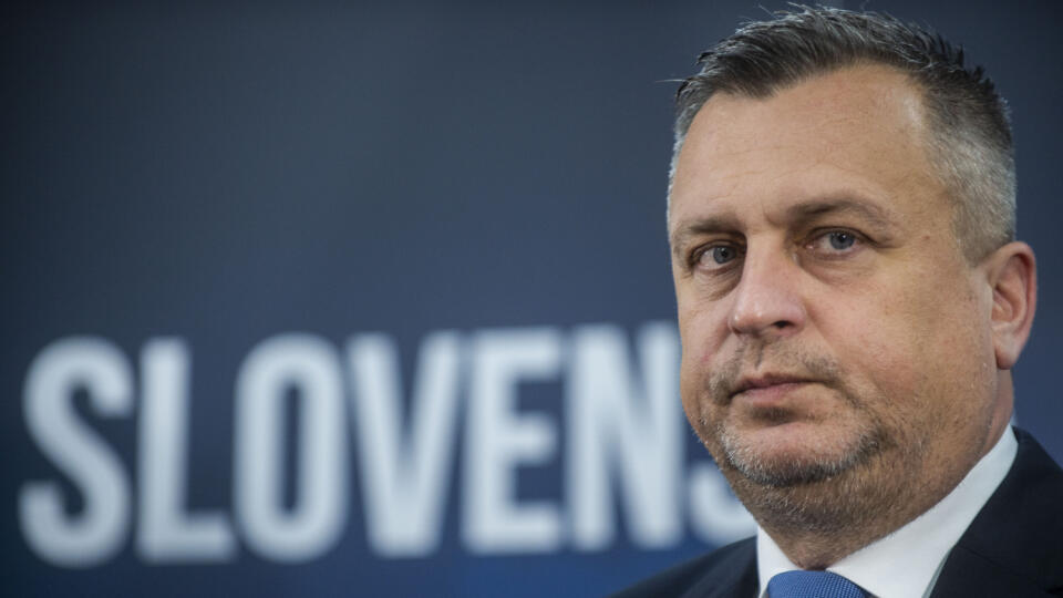 Andrej Danko počas tlačovej konferencie, na ktorej oznámil vzdanie sa prezidentskej kandidatúry v prospech Štefana Harabina 18. marca 2024 v Bratislave. FOTO TASR - Jakub Kotian