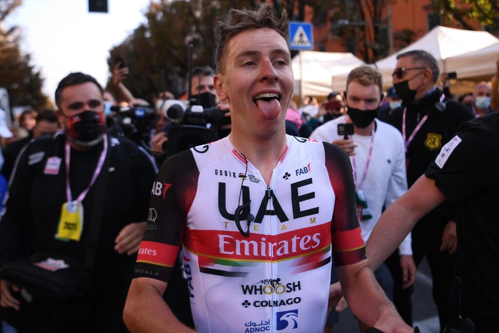 Slovinský cyklista Tadej Pogačar sa odhlásil z klasiky Liege-Bastogne-Liege.