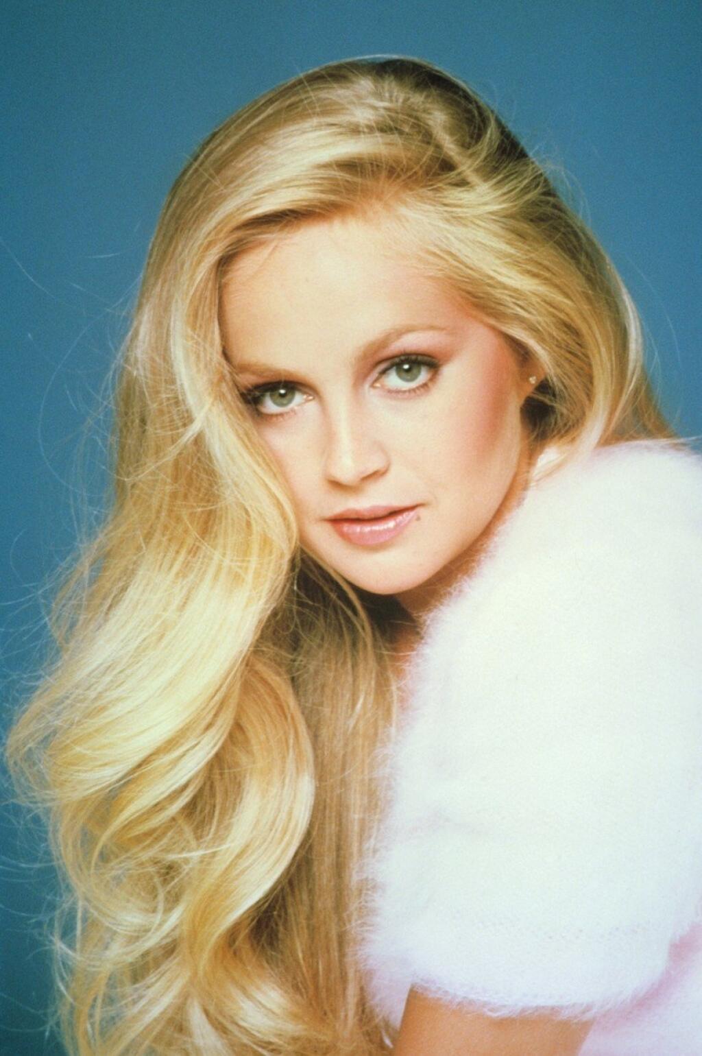 Charlene Tilton (Lucy Ewing) – Jedna z najmladších členiek štábu, Charlene Tilton stvárňovala v Dallase postavu Lucy Ewingovej. Bobbyho neter bola v začiatkoch problémová tínedžerka a mala aférku so Rayom. Takisto bola aj poriadna intrigánka. Svojho doučovateľa matematiky obvinila zo znásilnenia a Pamelu prinútila klamať o jej školských výsledkoch rodine za to, že očistí jeho meno. Neskôr sa u nej vyvinul aj problém s drogami a po smrti svojho starkého zdedila päť miliónov dolárov.