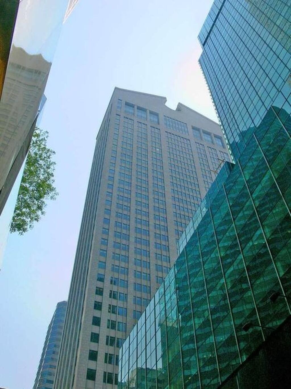Sony predáva mrakodrap v New Yorku za miliardu dolárov