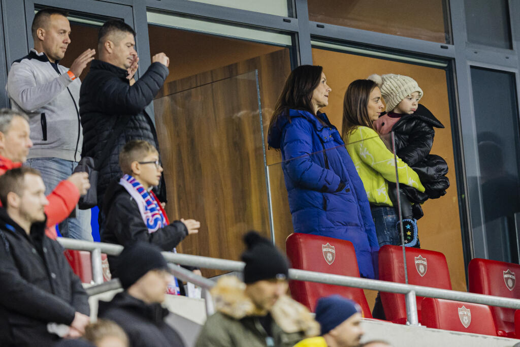 Náš kapitán mal totiž v Trnave veľkú podporu z tribún. Vo VIP priestoroch štadióna Antona Malatinského mu fandila takmer celá rodina.