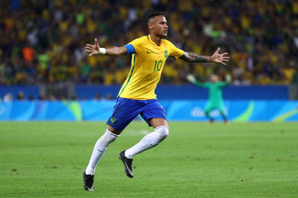 3. Neymar - 92,9 milióna eur za rok