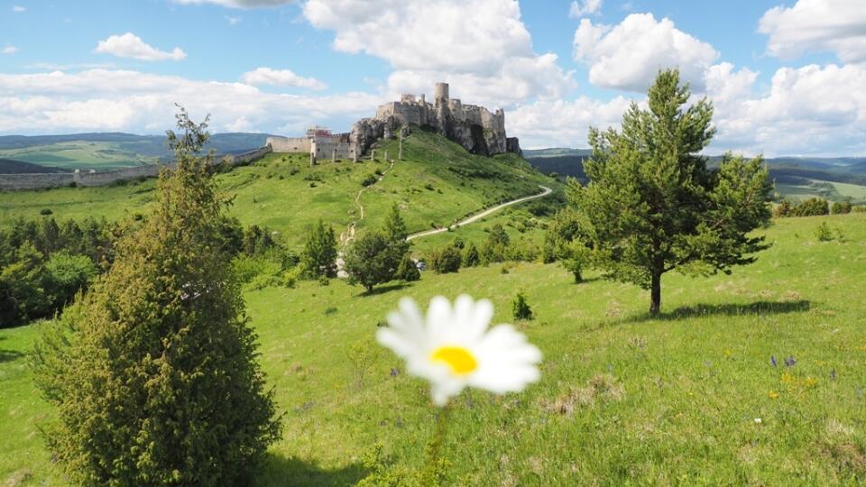 Spišský hrad je turistickým ťahákom celého kraja. Tento rok ide zatiaľ na desať percent.