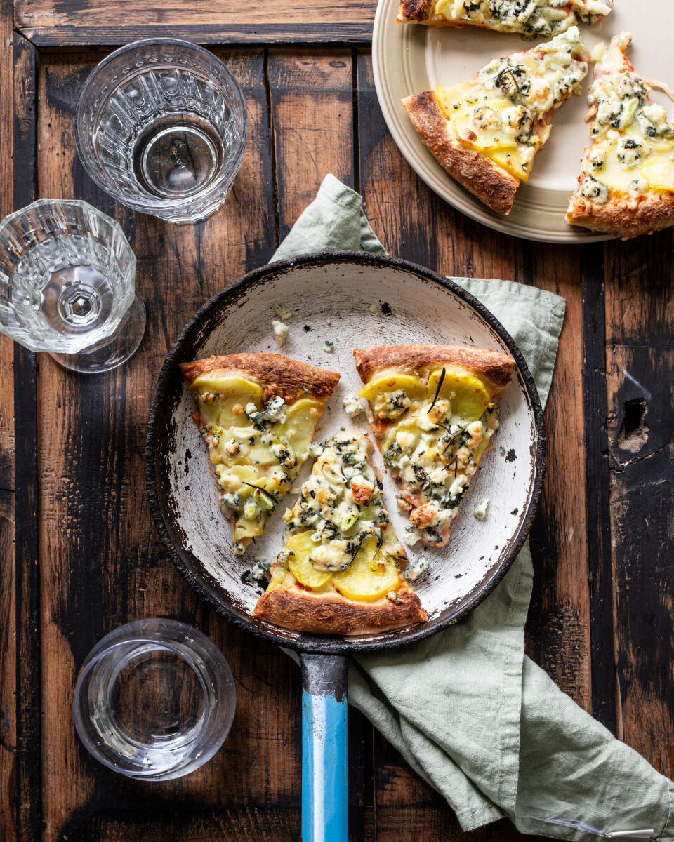 Pizza s novými zemiakmi.
