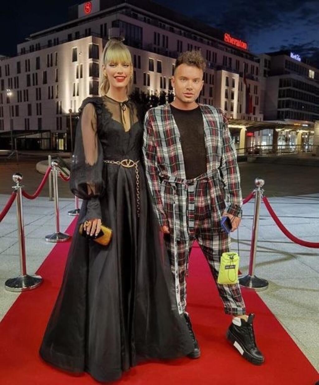 Jasmina Alagič prekvapila zmeneným imidžom - ofinou.