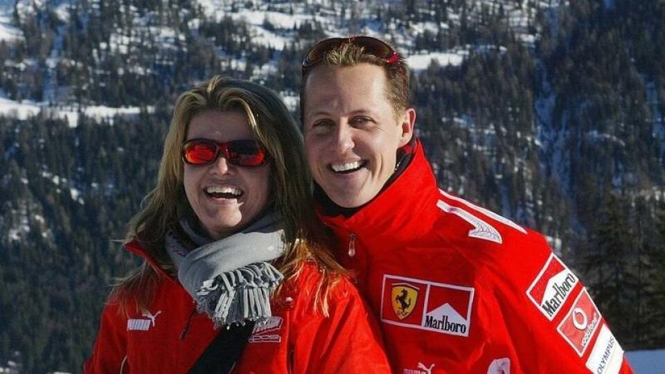 Schumacher sa nachádza na klinike v Paríži.