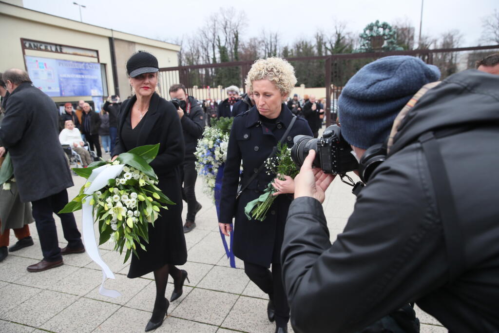 Speváčka Martha prišla na pohreb s vdovou po zosnulom hudobnom skladateľovi Karlovi Svobodovi Vendulou Pizingerovou.