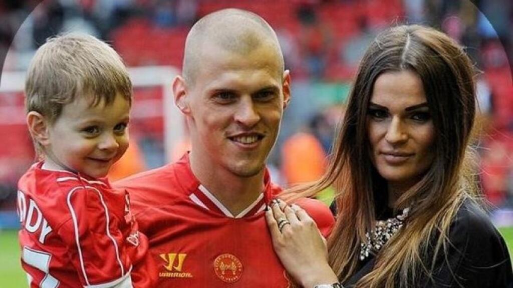 Martin Škrtel so synom Matteom a manželkou Barborou.