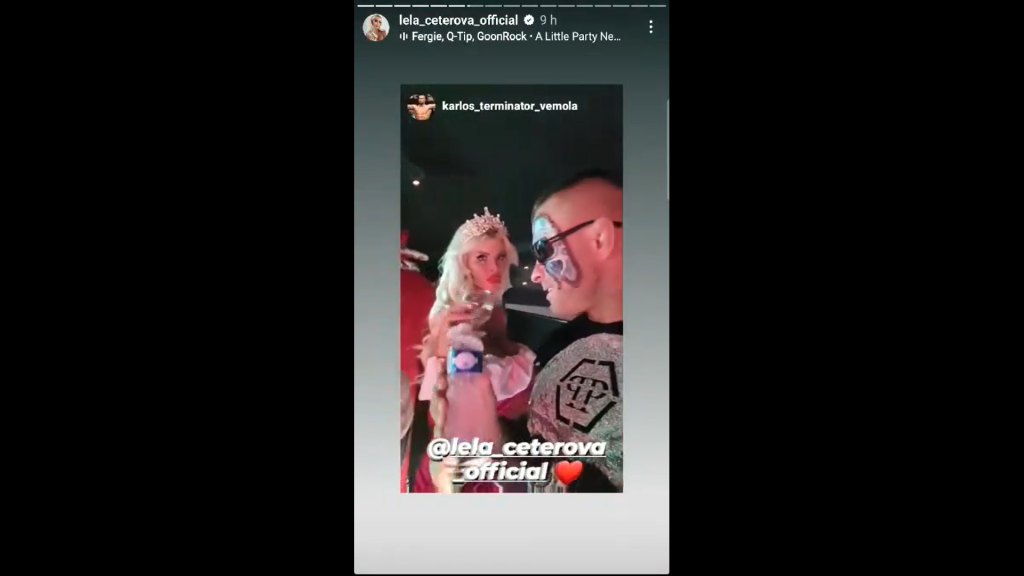 V jednom z videí ale Lelin pohľad svedčí za všetko. Vidno na nej, že sa v nej možno prebudil akýsi odpor, hoci sa snažia hrať na dokonalú rodinu.