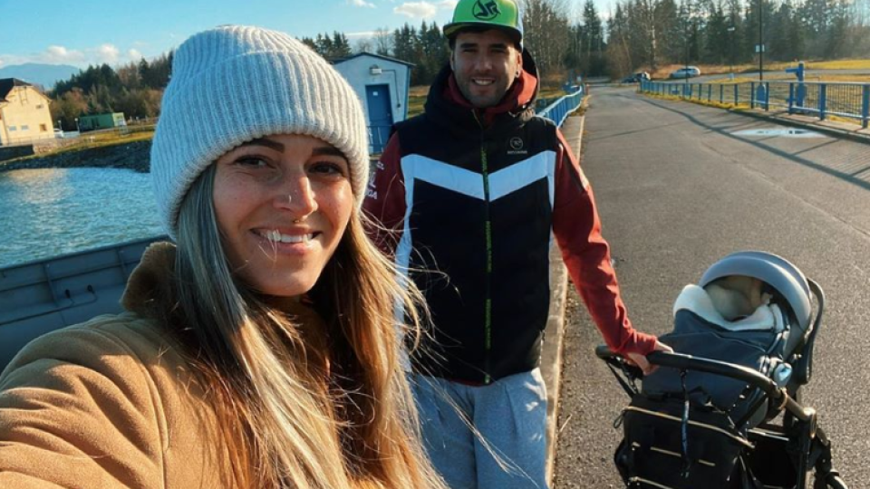 Boris Vlha a jeho priateľka Simona majú z dcérky veľkú radosť.