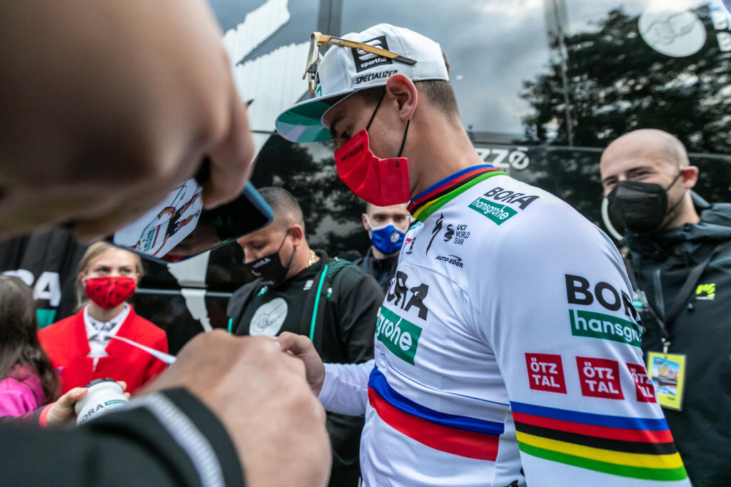Na snímke je Peter Sagan počas druhej etapy cyklistických pretekov Okolo Slovenska s cieľom v Dolnom Kubíne.