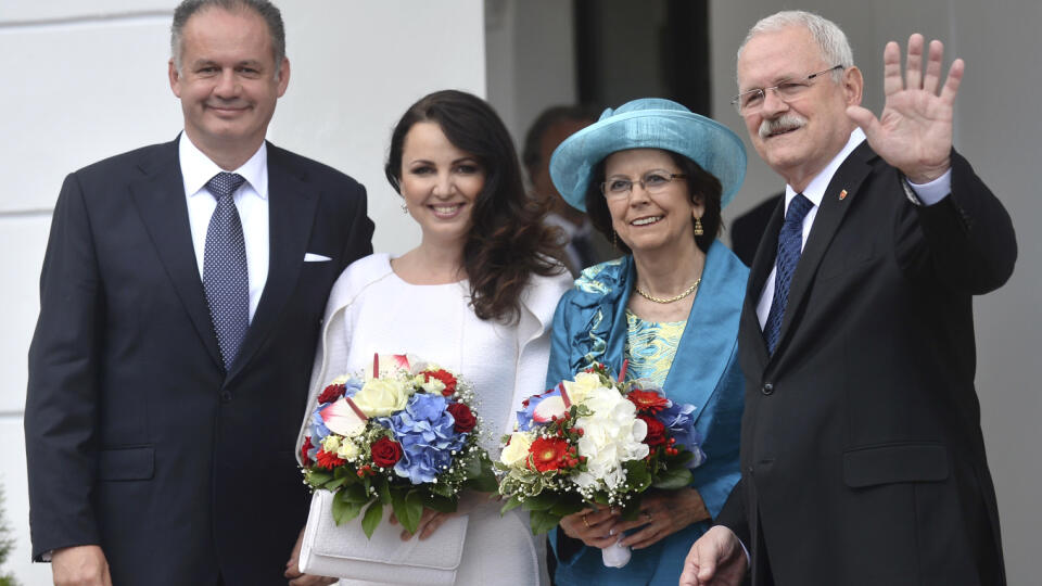 Ivan Gašparovič manželka Silvia Gašparovičová Andrej Kiska manželka Martina Kisková  symbolické odovzdanie úrad Prezidentský palác 