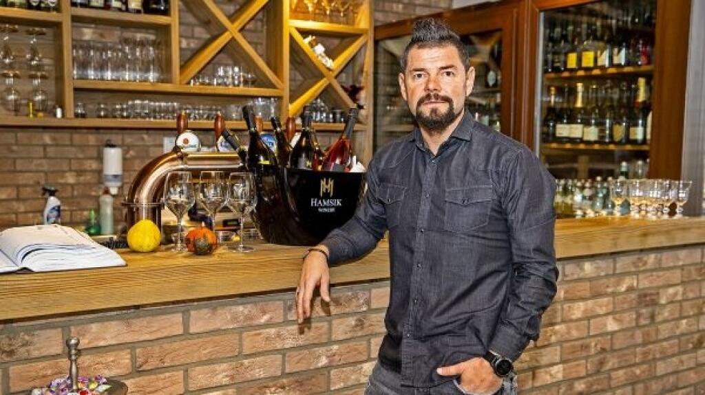 Predaj talianskeho prosecca pod značkou Hamsik Winery na teraz riadi otec Roman.