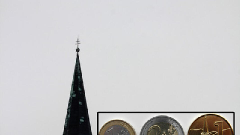 Hlavným motívom širockej mince je miestny Kostol sv. Mikuláša. Patrón obce tak symbolicky rozdáva dary aj netradičným spôsobom.