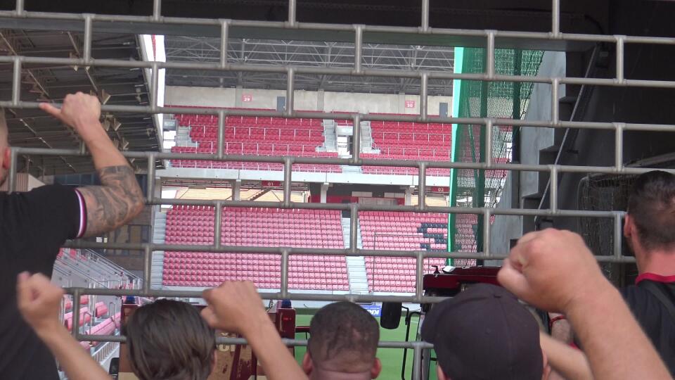 Protestujúci fanúšikovia Spartak Trnava pred večerným zápasom