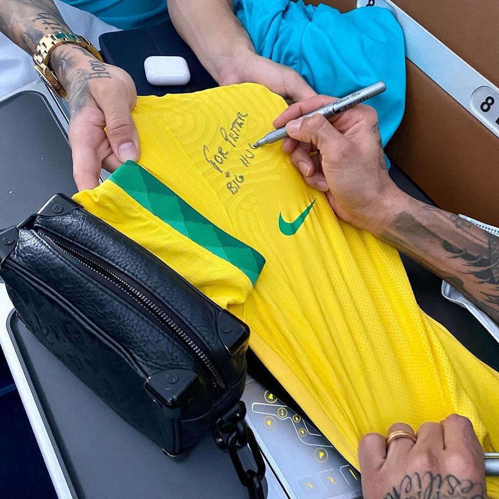 Tokijskú olympiádu bude slovenskému štvorkajaku okrem bronzovej medaily pripomínať aj dres brazílskej futbalovej reprezentácie.