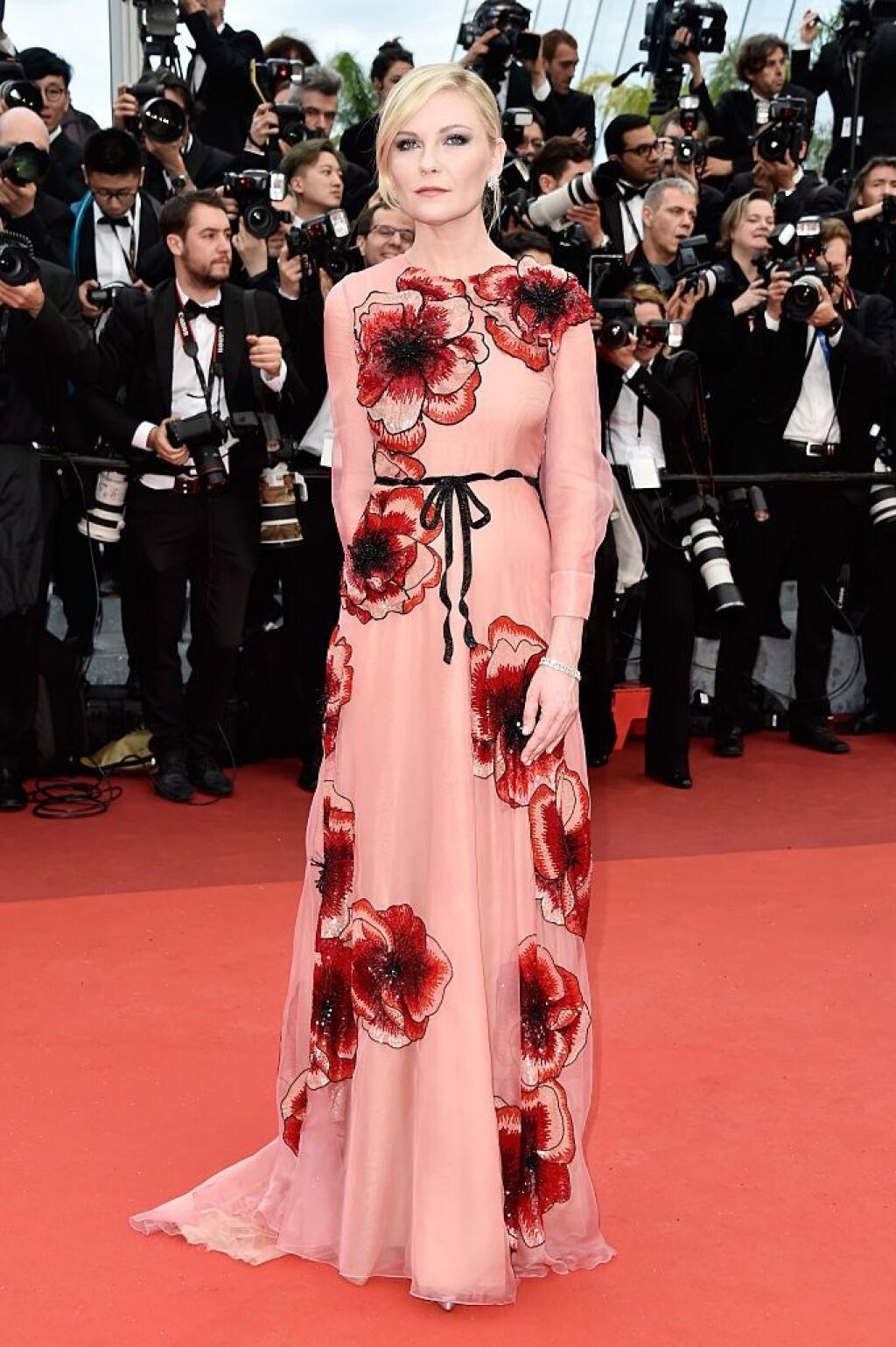 Kirsten Dunst v róbe Gucci