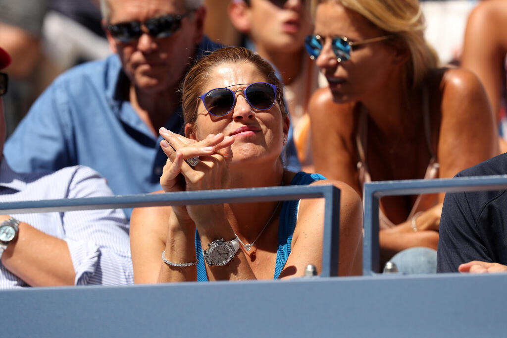 Počas celej jeho kariéry ho podporovala z VIP sektoru na tribúne. Cez víkend si svoje miesta vymenili a teraz podporoval Federer svoju Mirku so slovenskými koreňmi.