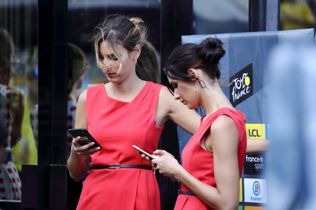 Tour de France 2019 - Myrtille Cauchefe má 27 rokov a robí sestričku. Sexy červenovláska sa vo voľnom čase venuje hlavne malým deťom.