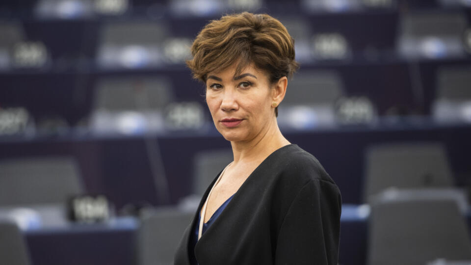Na snímke europoslankyňa Lucia Ďuriš Nicholsonová počas vystúpenia prezidentky SR Zuzany Čaputovej pred poslancami Európskeho parlamentu v Štrasburgu v stredu 19. októbra 2022. FOTO TASR - Jaroslav Novák