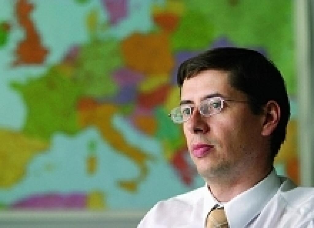 Kurzové straty neohrozujú iba exportérov, ale aj dovozcov či dlžníkov