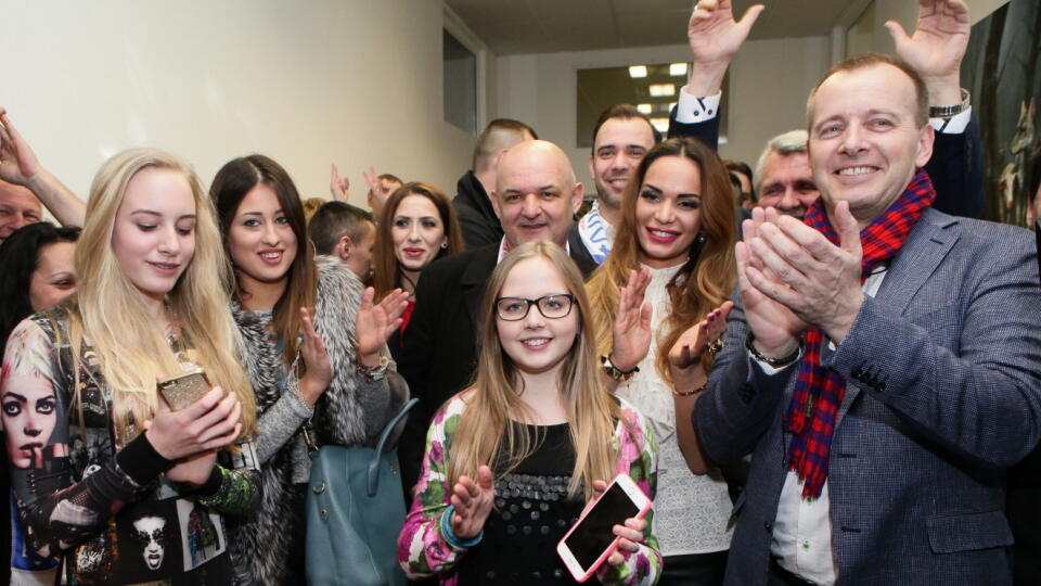 VOLBY2016 SME RODINA - zakulisie, prvé potlesky,