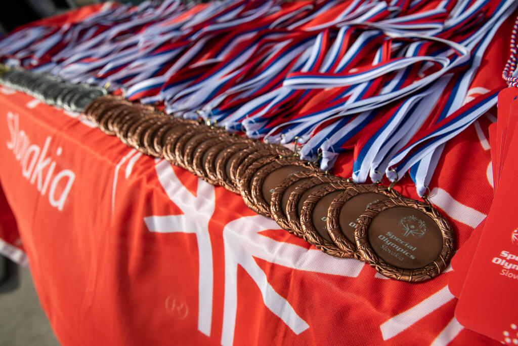 Športovci Špeciálnych olympiád Slovensko bojovali na cyklistickom šampionáte o takéto medaily.