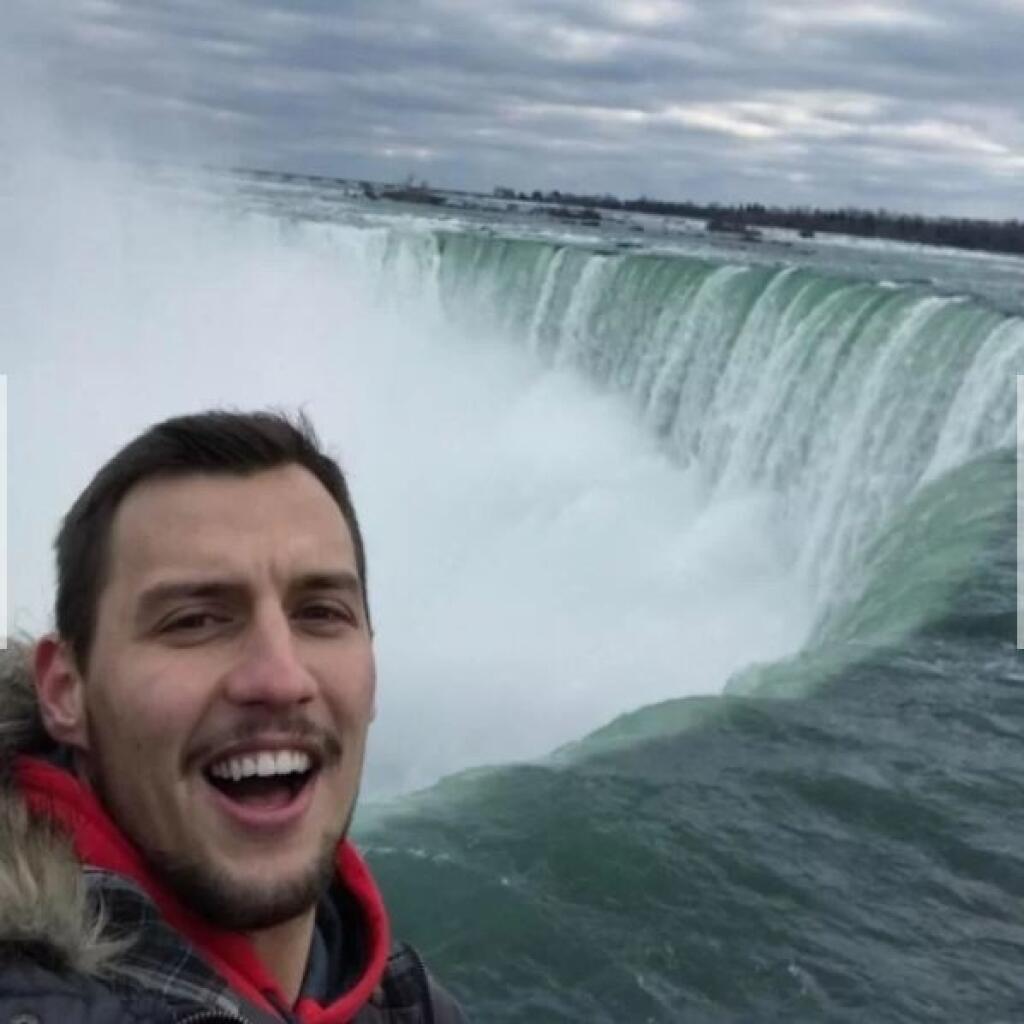 Michal Kyselica je cestovateľ, model a aj tréner. Na konte má aj jednu knihu.